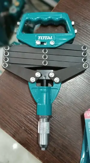 Total Manual Rivet Pump