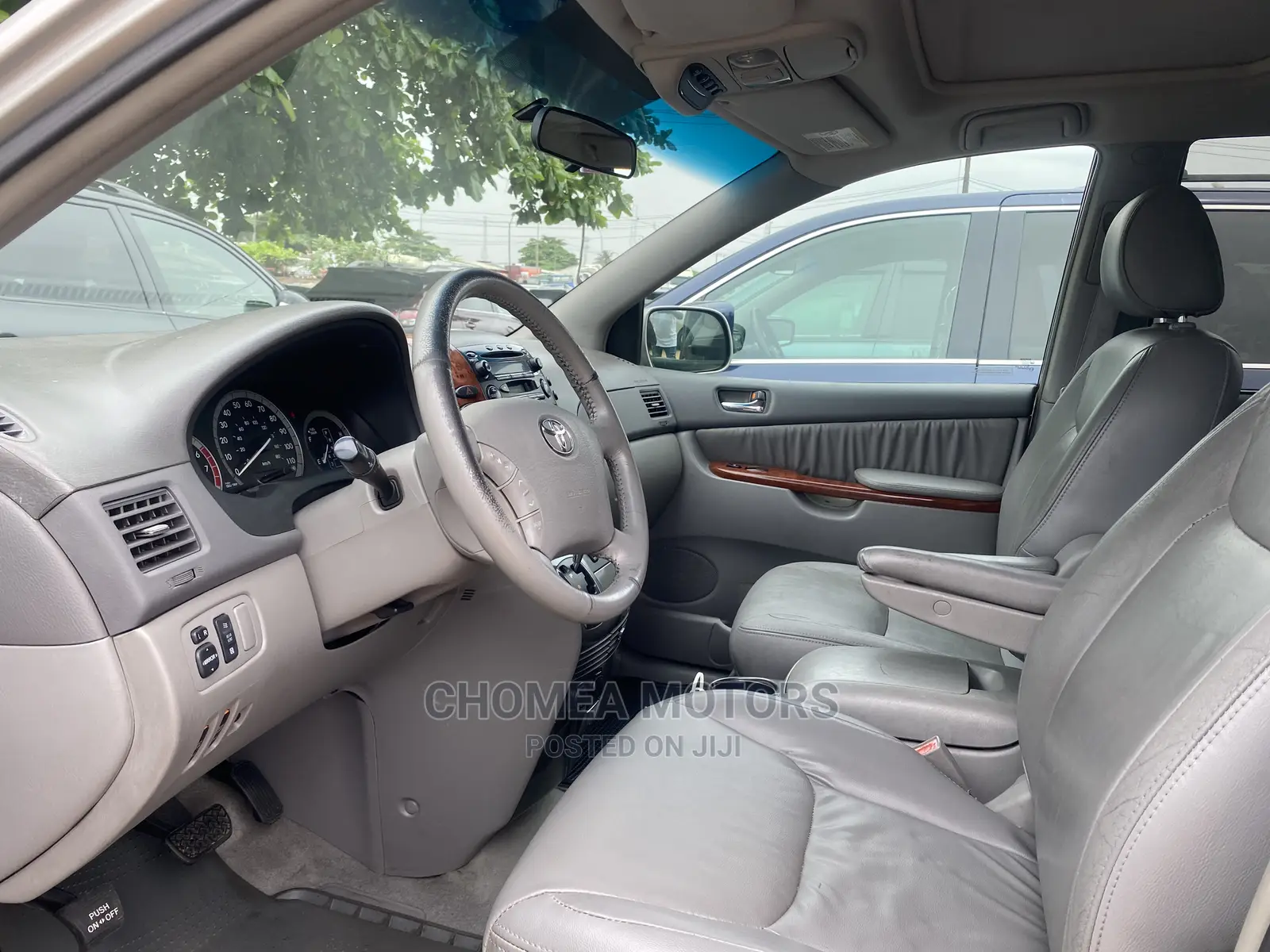 Toyota Sienna 2005 Silver