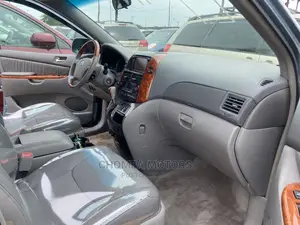 Toyota Sienna 2008 Blue