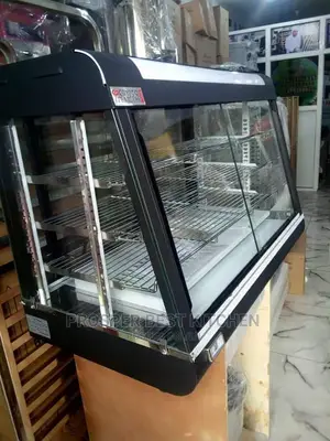 4 Feet Black Food/Snacks Display Warmer .