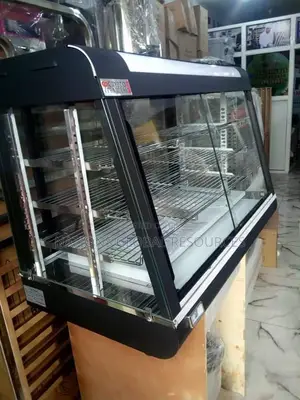 4 Feet Black Food/Snacks Display Warmer .
