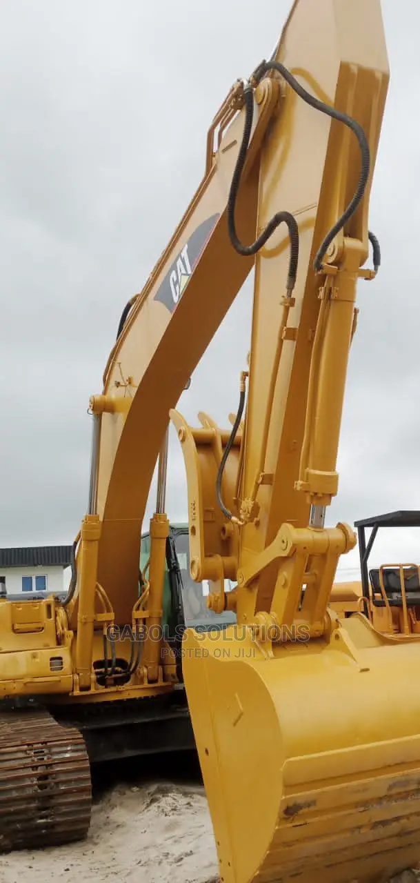Excavator 330cl