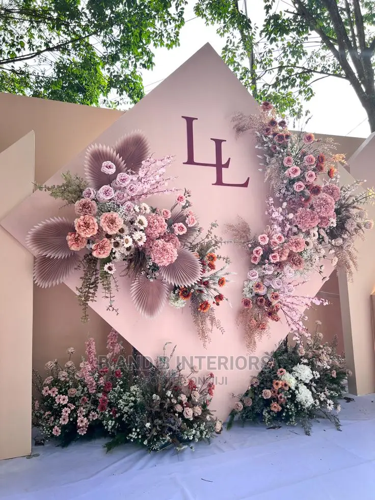 Wall Flowers Designs and Decor