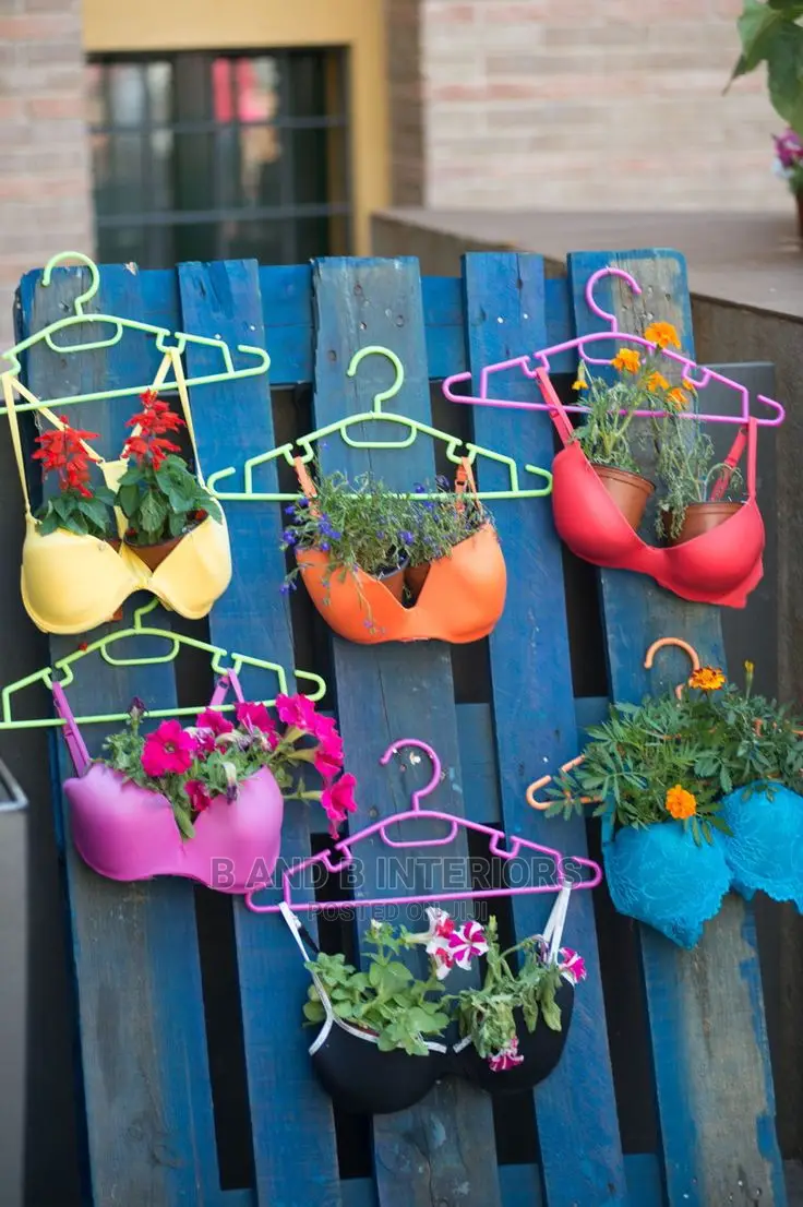 Wall Flowers Designs and Decor