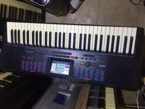 Yamaha PSR-220 Portatone Electronic Keyboard