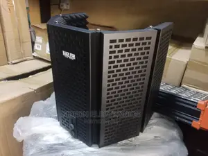 Isolation Shield Vocal Booth