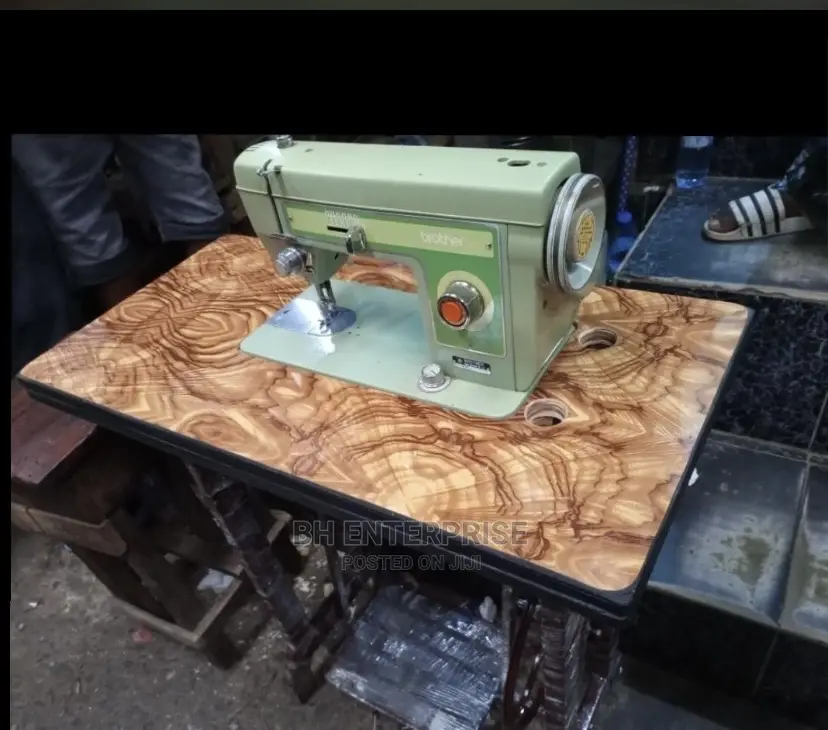 Tokunbo Zigzag Sewing Machine in Lagos Island (Eko) Home Appliances