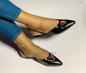 High Quality Female Open Ankle Flat Shoe