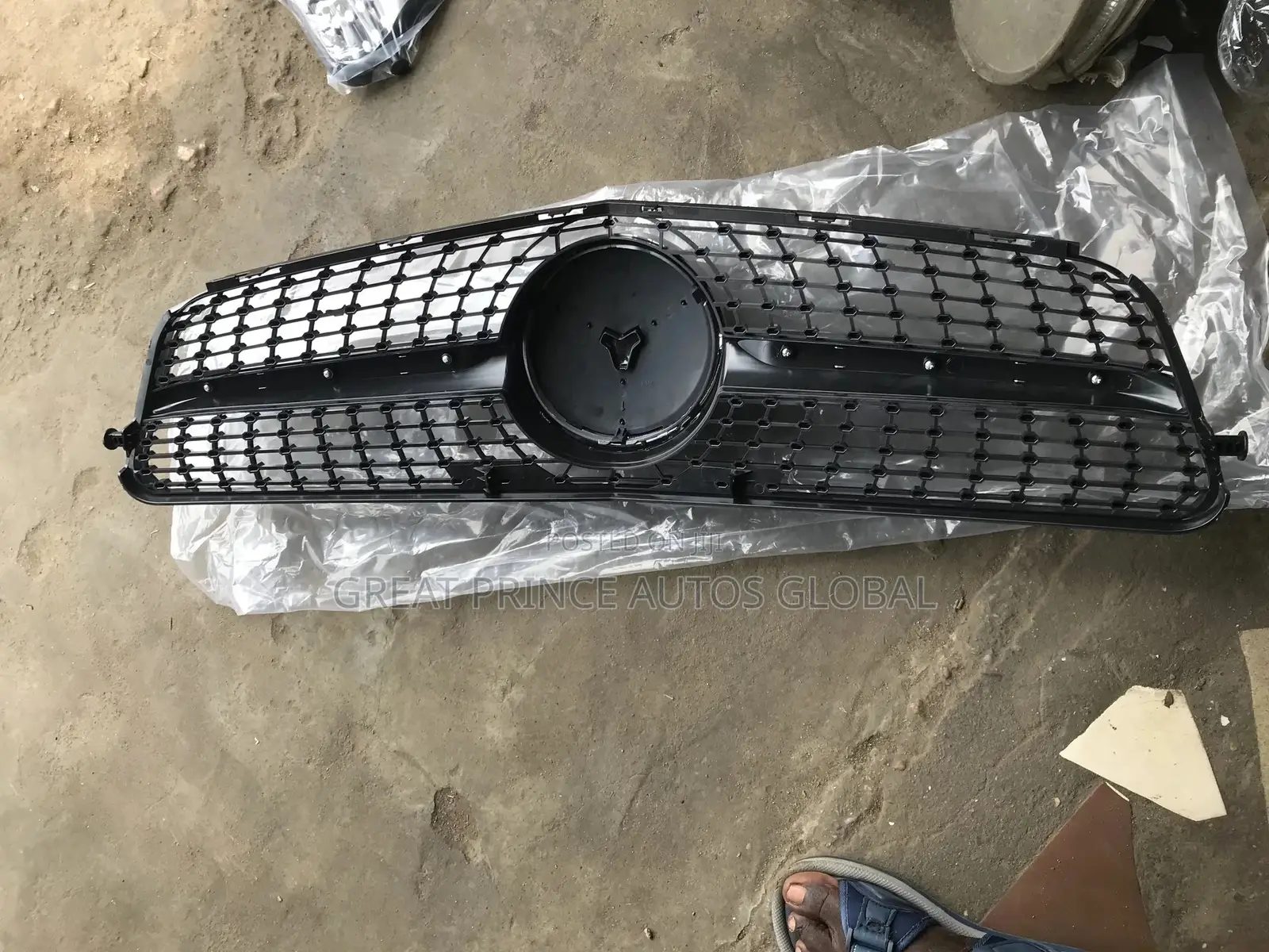Diamond Front Grill C300 204