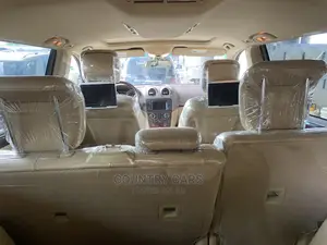 Mercedes-Benz GL-Class GL 550 2012 White