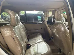 Mercedes-Benz GL-Class GL 550 2012 White