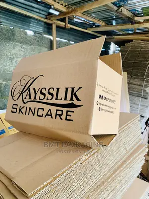 Branded Box and Plain Box