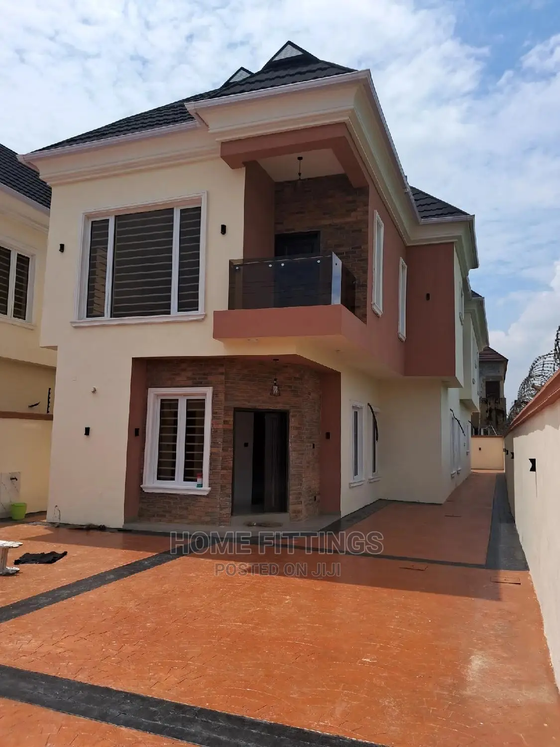 5bdrm Duplex in Isheri North Gra for sale