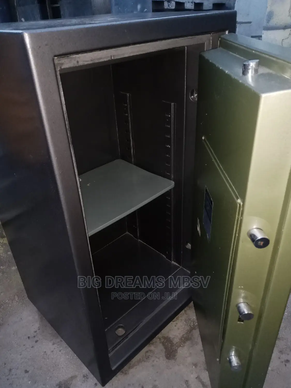 107 Hammer Fireproof Safe