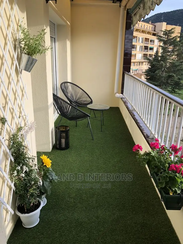 Wall Flowers Designs and Decor