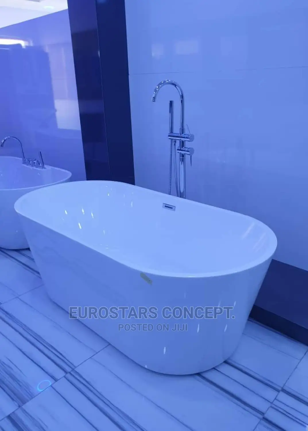 Executive England Bath Tub