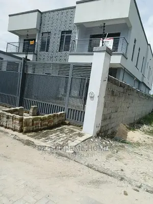 4bdrm Duplex in Beechwood Estate for sale