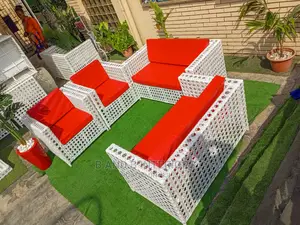 Wall Flowers Designs and Decor