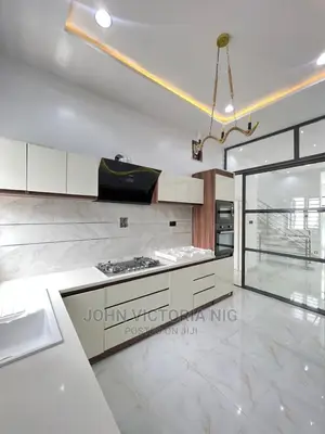 4bdrm Duplex in Lekki Ajah, Lagos Island / Lagos Island for sale