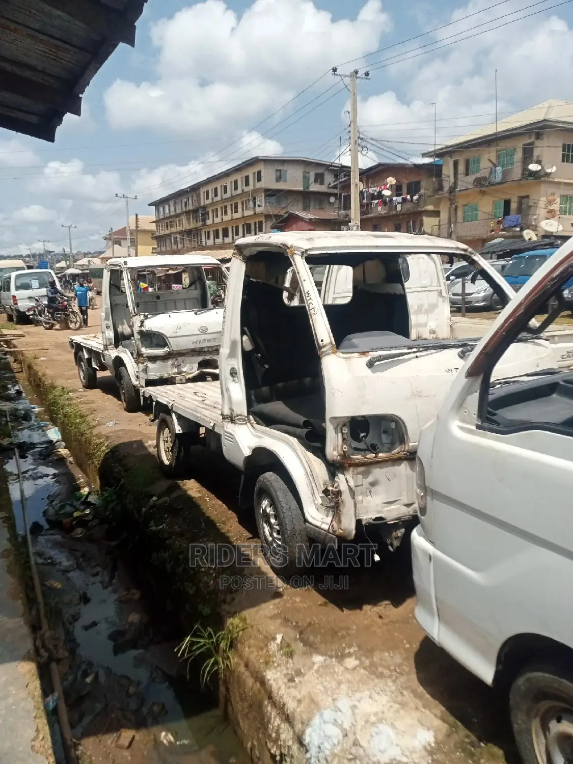 Daihatsu Hijet 2018 White