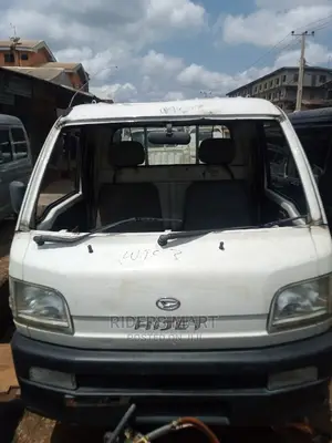 Daihatsu Hijet 2018 White