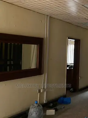 5bdrm Apartment in No, Ligali Ayorinde for rent