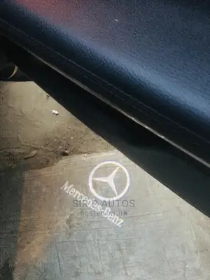 Door Show Benz