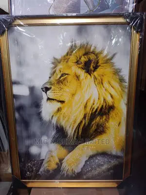 Photo - Wall Frame Lion Gold Design