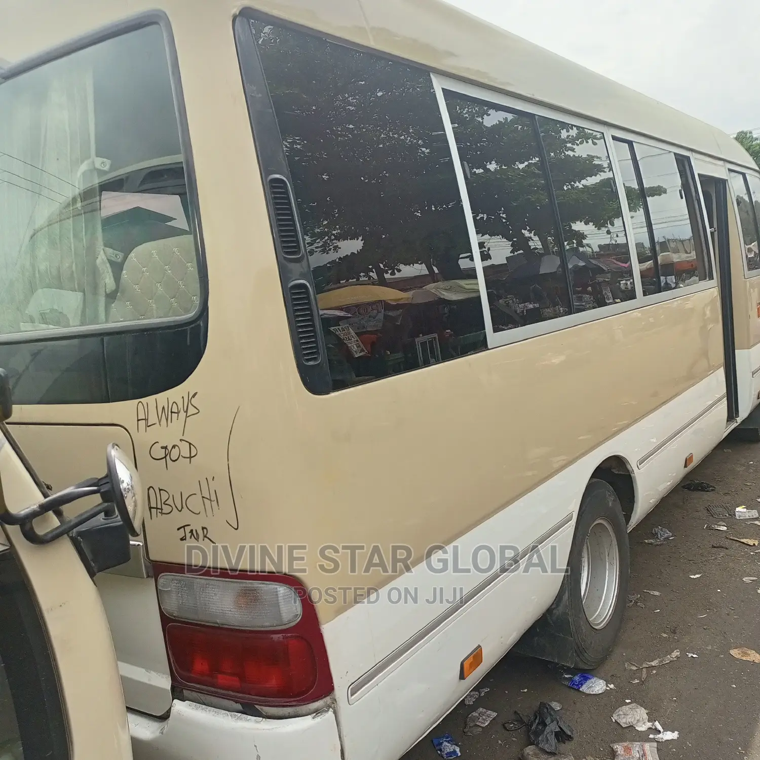 Toyota Coaster 2010 Gold