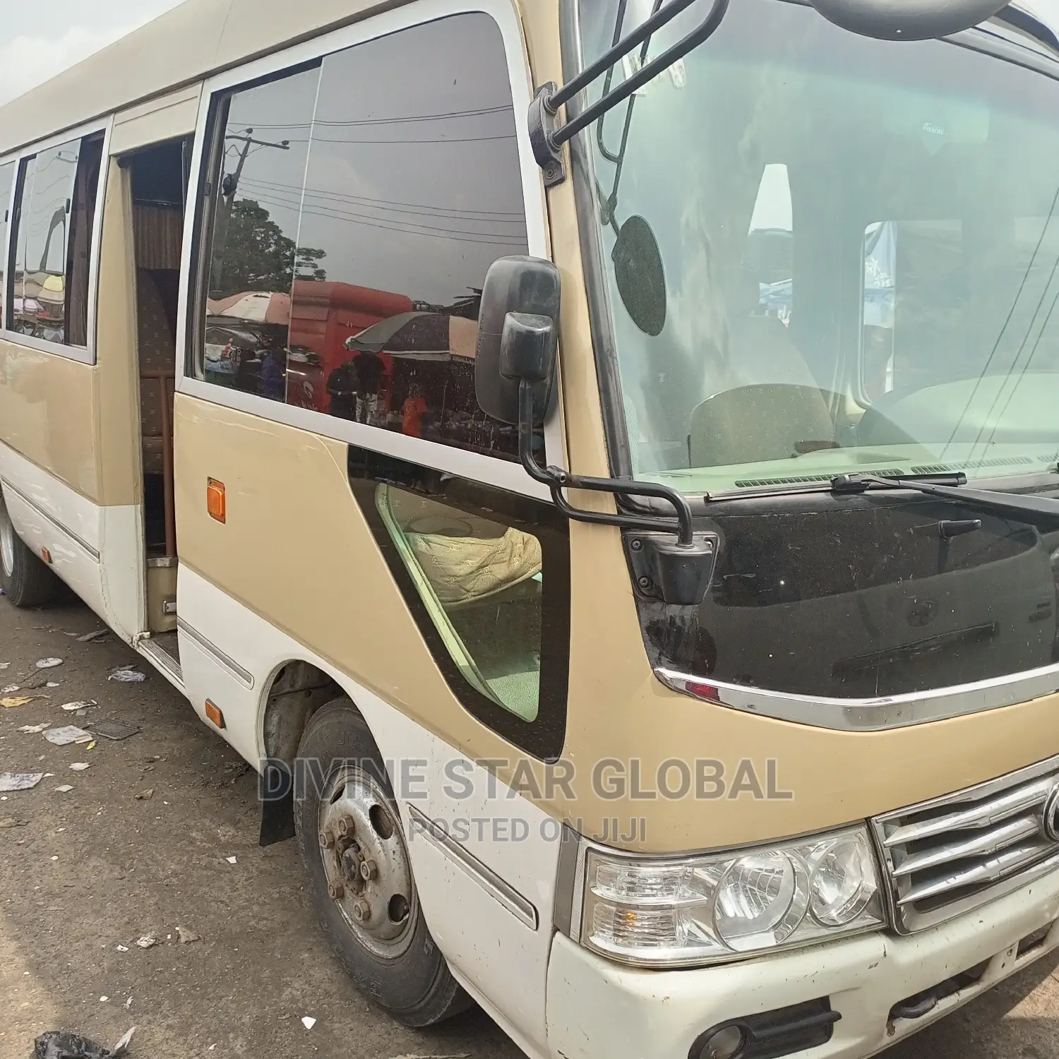 Toyota Coaster 2010 Gold
