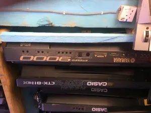 Yamaha PSR 9000 Electronic Keyboard