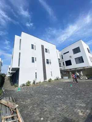 Furnished 4bdrm Duplex in Lekki Roads for sale