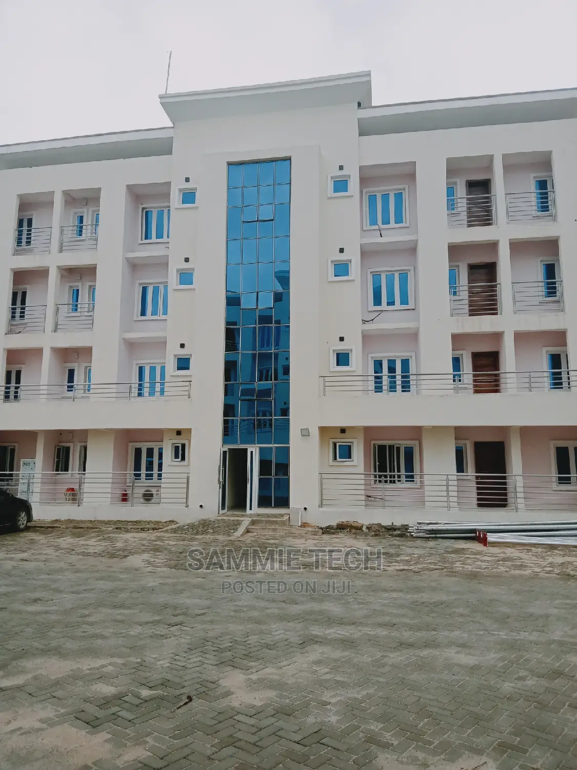 Casement Windows With Inner Net and Reflective Glass