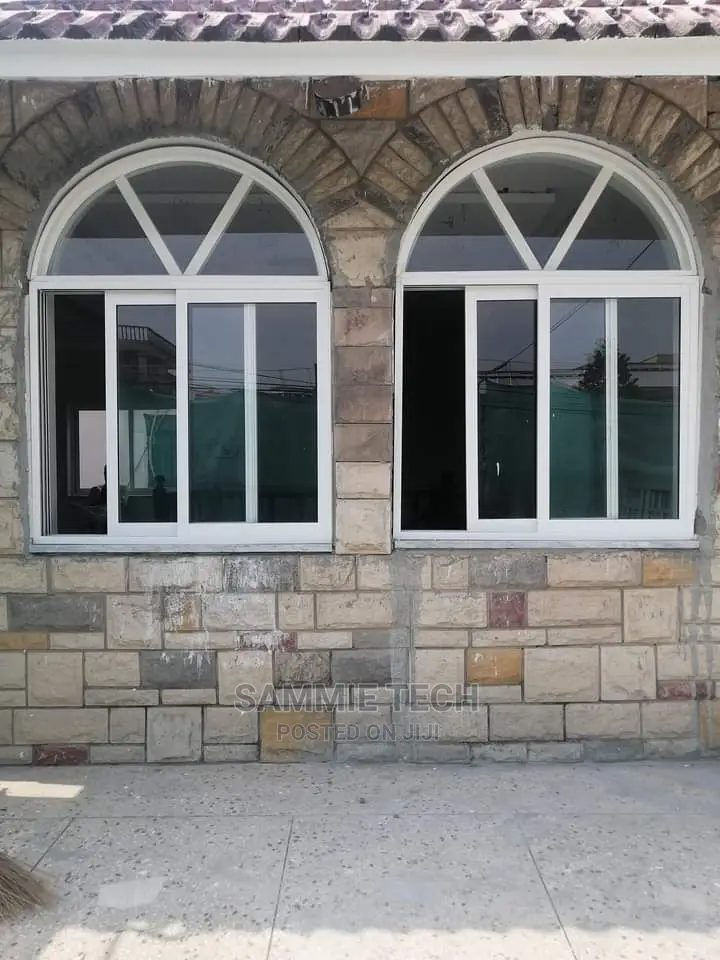 Casement Windows With Arc and Inner Net