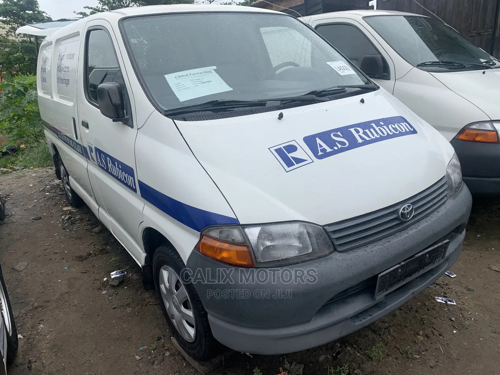 Toyota HiAce 2004 White