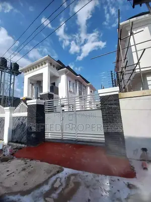 4bdrm Duplex in Akwaka Estate Off, Port-Harcourt for sale