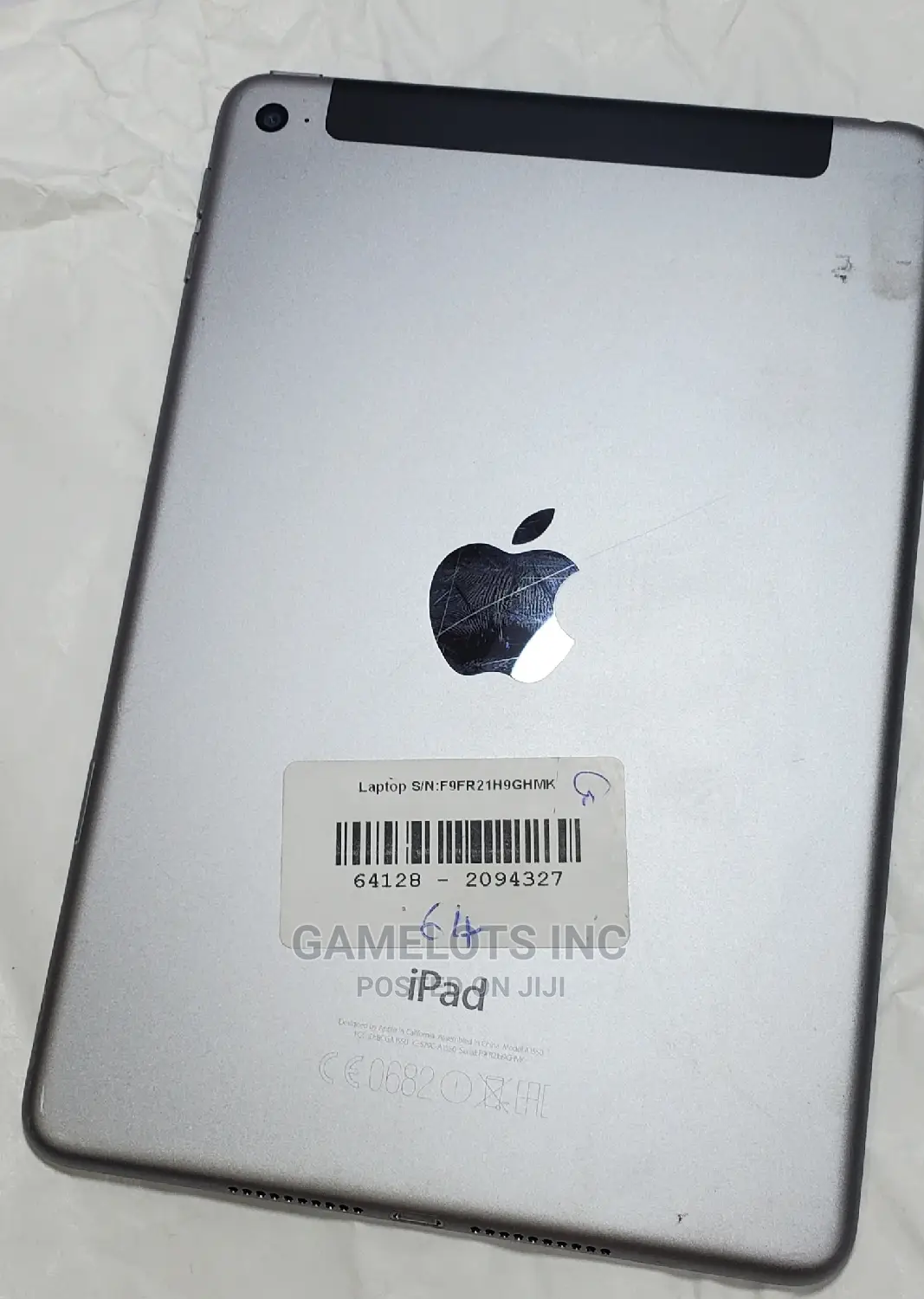 Apple iPad mini 4 64 GB Gray