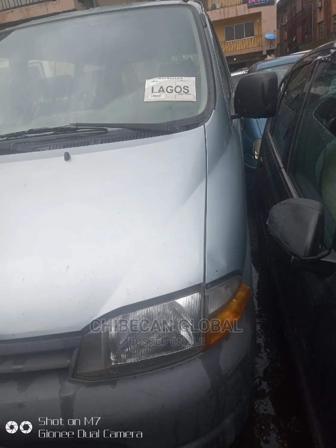 Toyota HiAce 2002 Blue