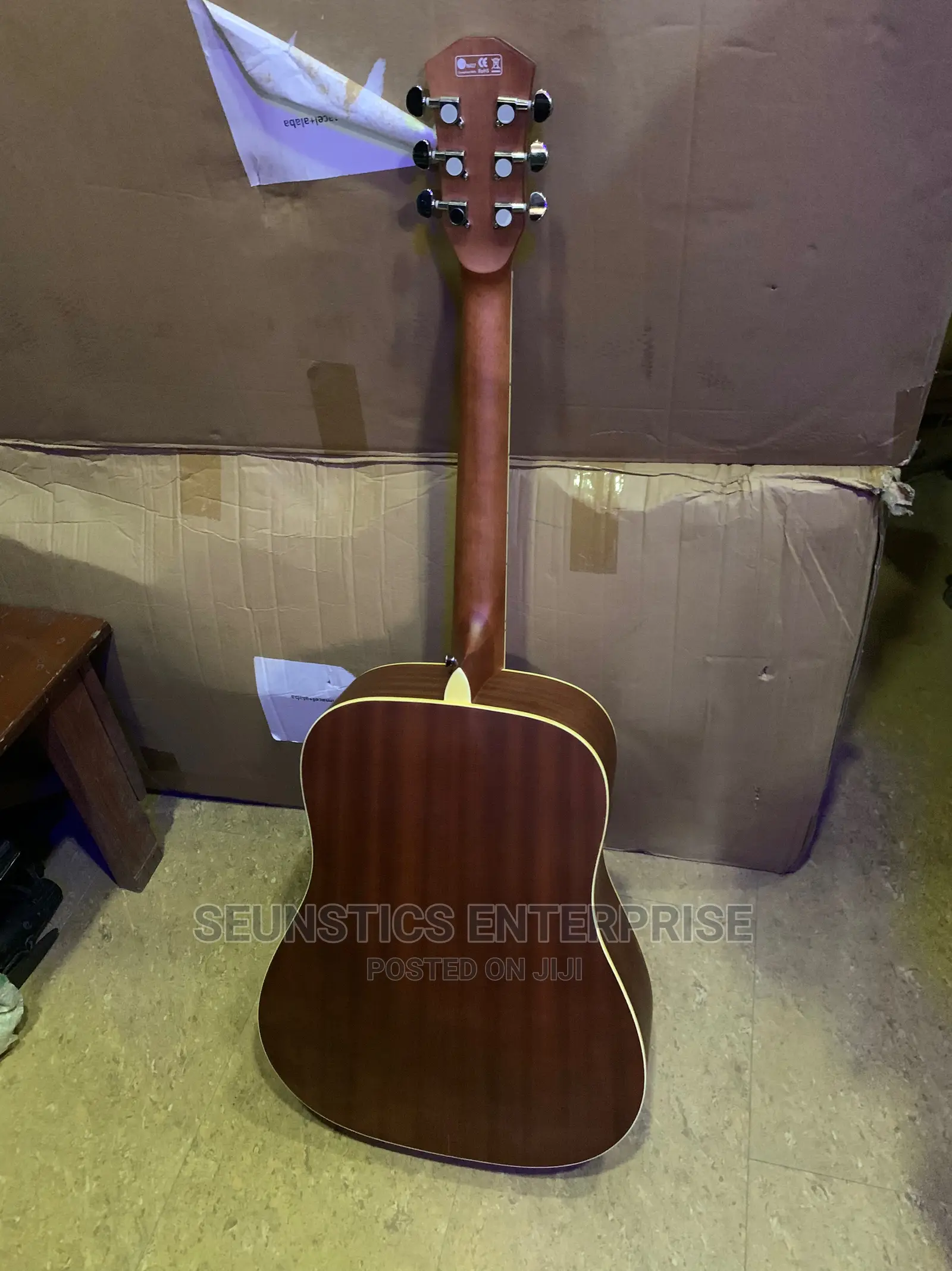 Original Dame Acoustic Guitar