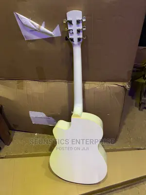 Quality Maestro Acoustic Guitar