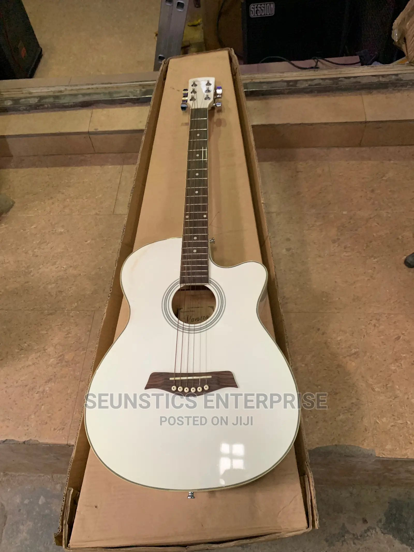 Quality Maestro Acoustic Guitar