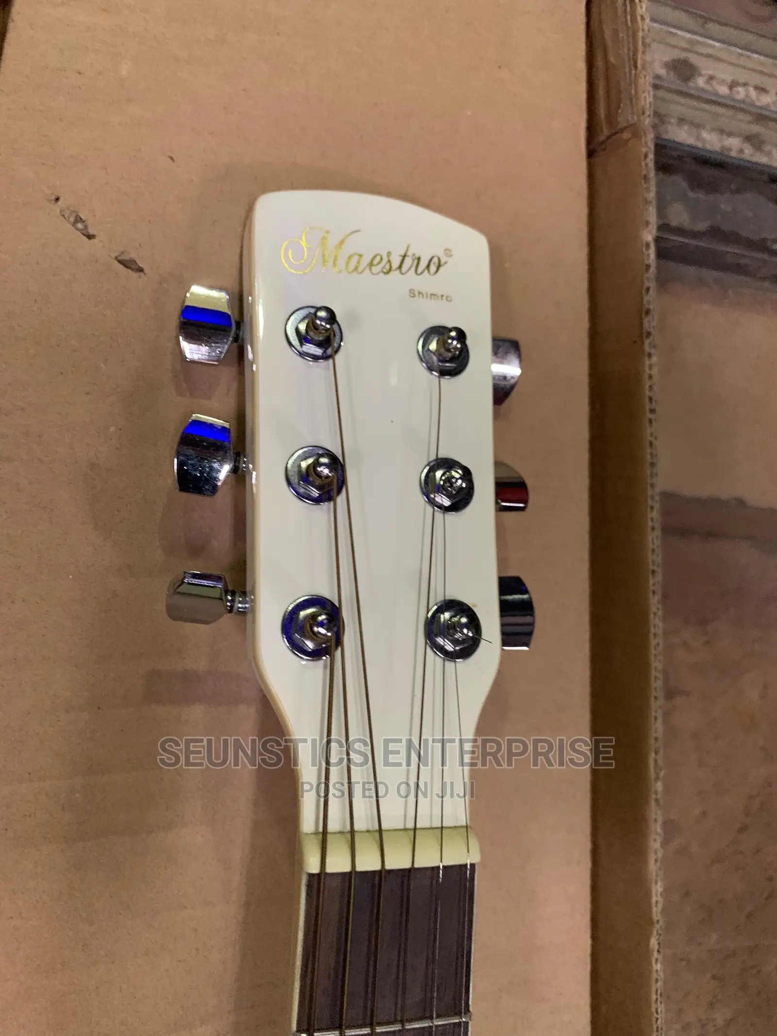 Quality Maestro Acoustic Guitar