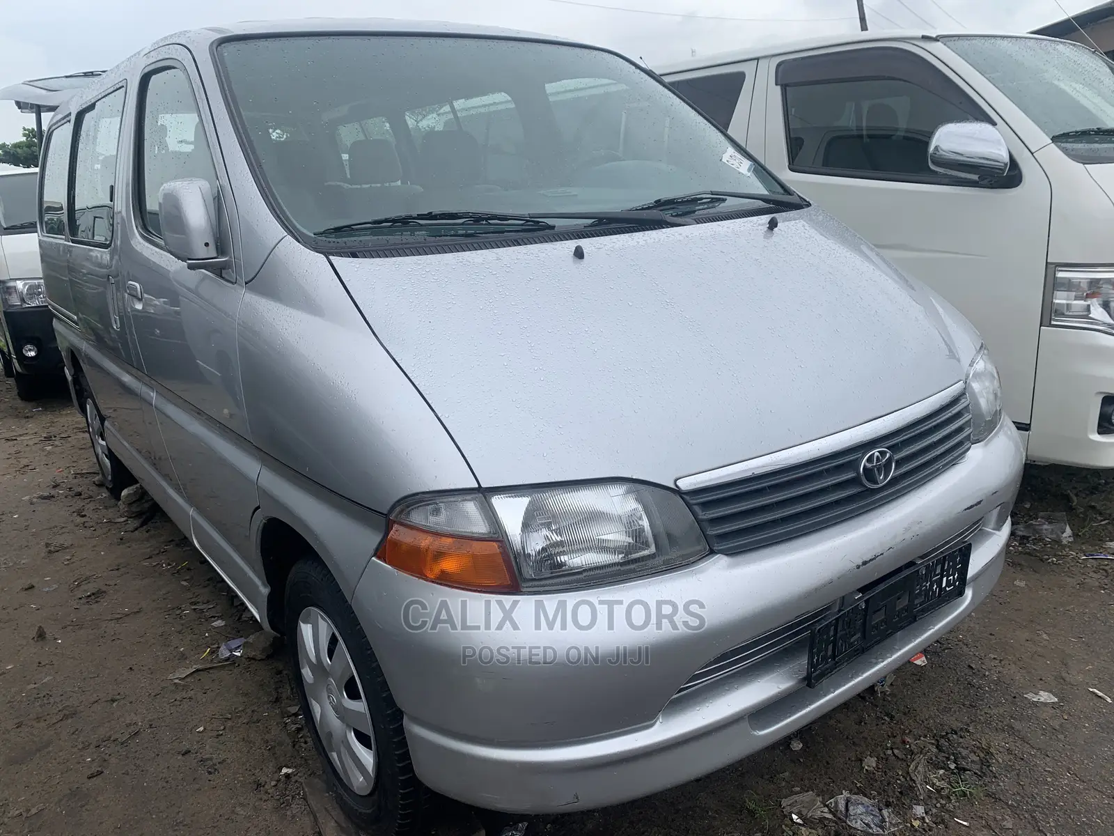Toyota HiAce 2003 Silver