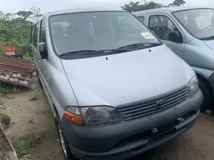 Toyota HiAce 2004 Silver