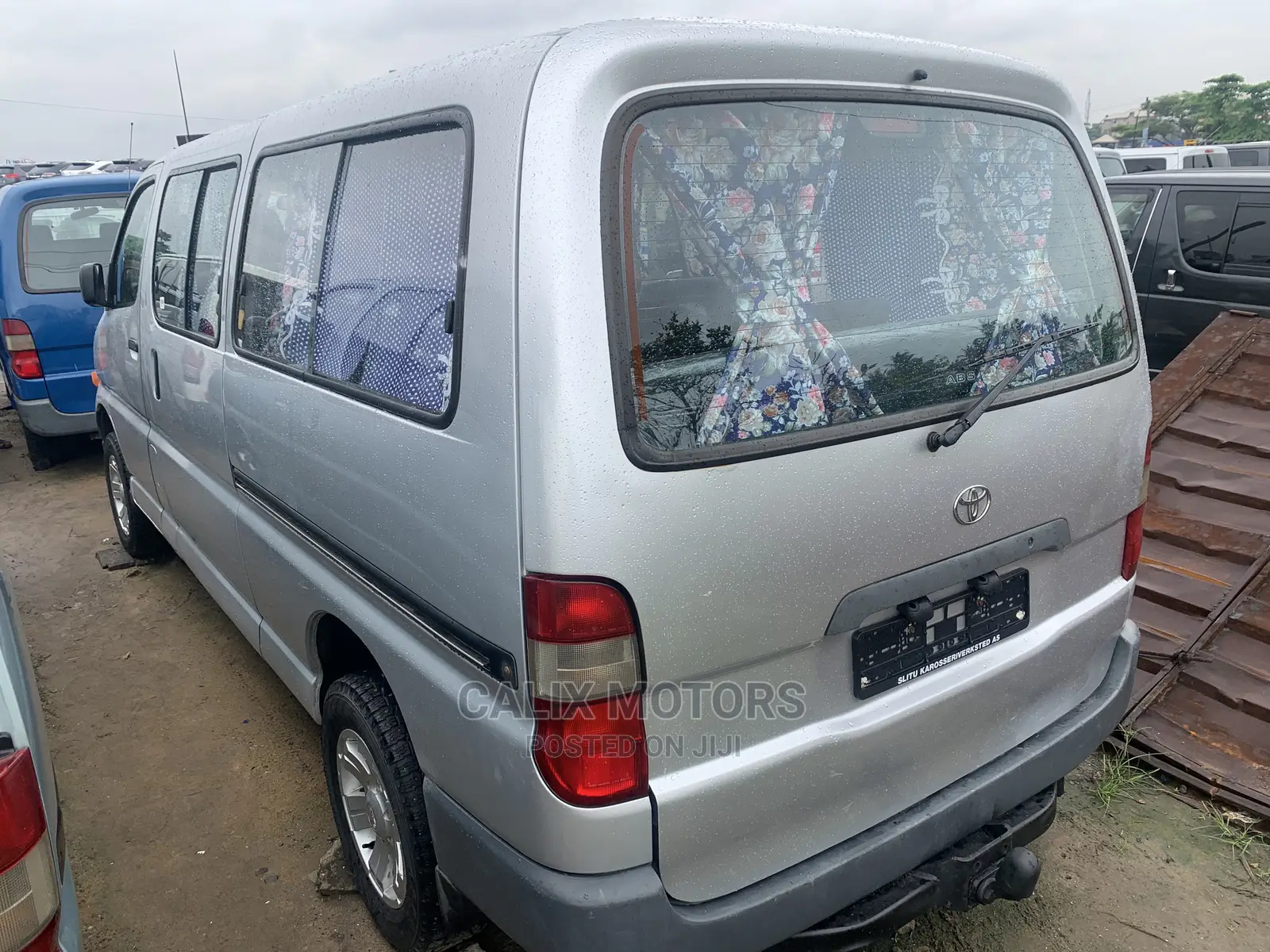 Toyota HiAce 2004 Silver