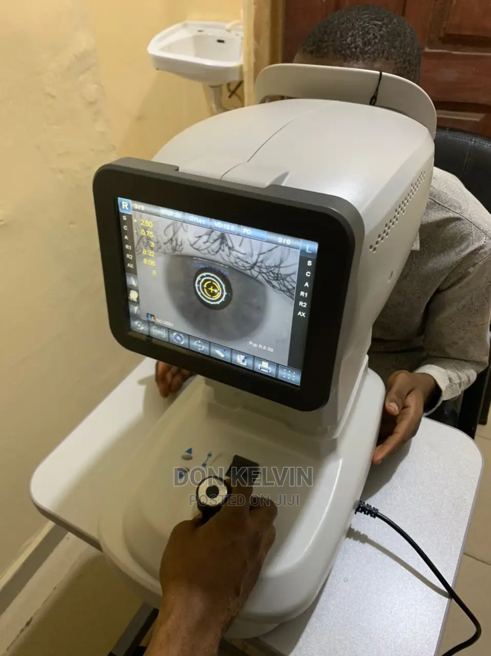 Refractometer/ Keratometer
