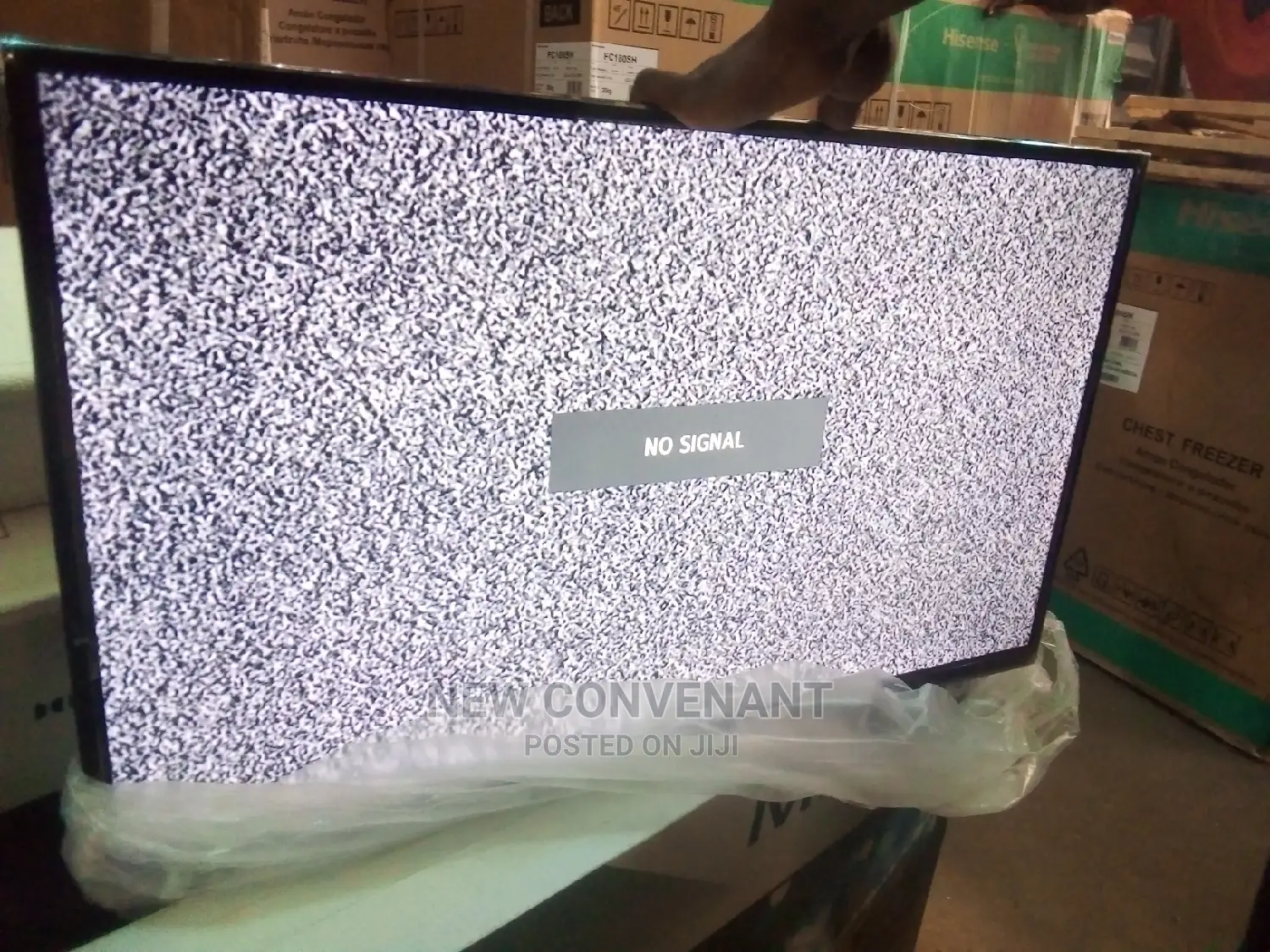 MAXI 32 Inches Model 32 D 2010