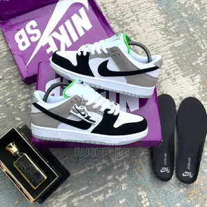 Nike Sb Dunk Low PRO Chlorophyll Sneakers
