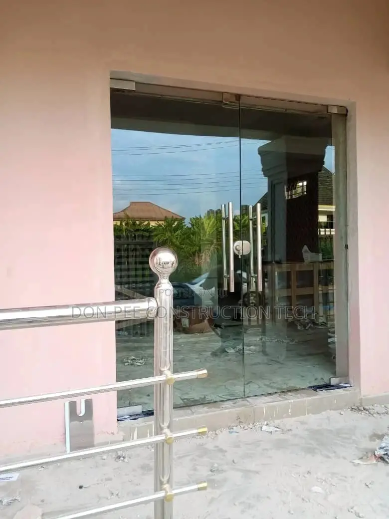 Glass Door Frameless