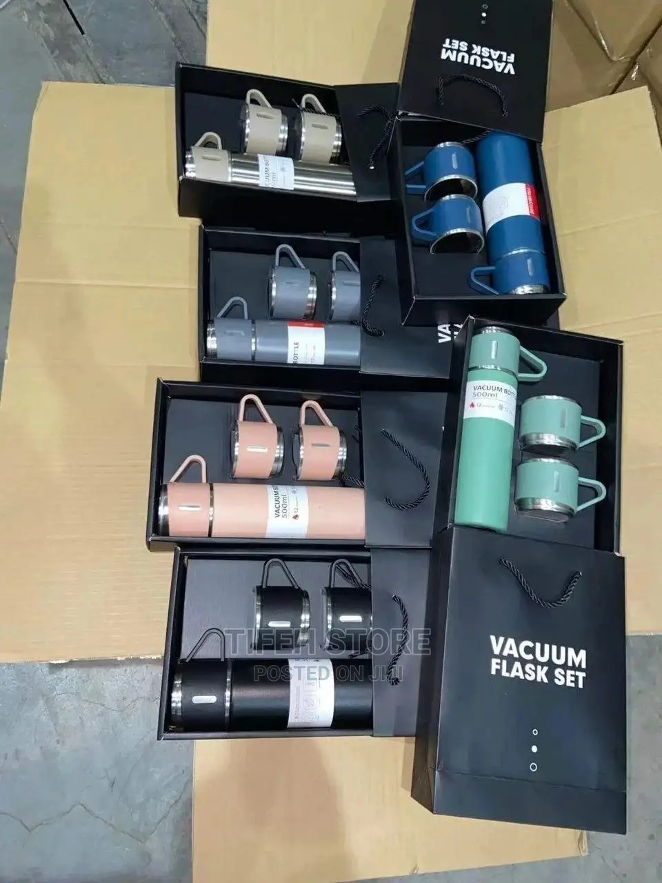 Vacum Flask With Double Cup